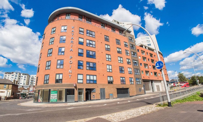 Clementswood Apartment | Ilford Tower Apartments