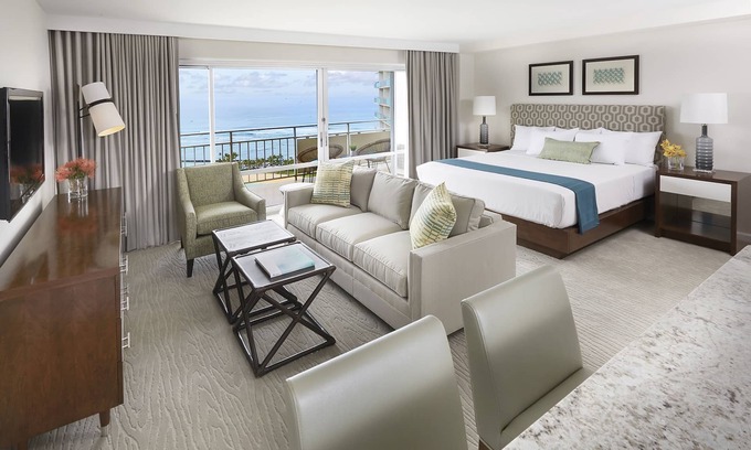 Waikiki Condo | Ilikai Hotel & Luxury Suites JROV-2: Studio w/Ocean Views