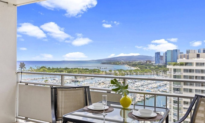 Waikiki Condo | Ilikai on Waikiki Beach Oceanview Hotel Condo