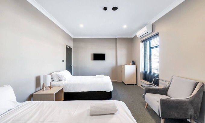 Five Dock Hotel | Illinois Hotel