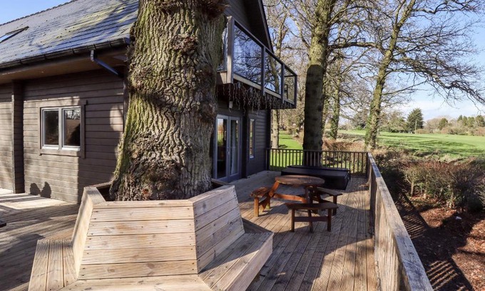 Louth House | iLodge Ultra