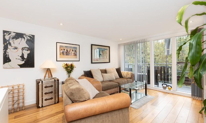 Blackheath Apartment | Immaculate 2BR Flat, Greenwich, 2 min Maze Hill St