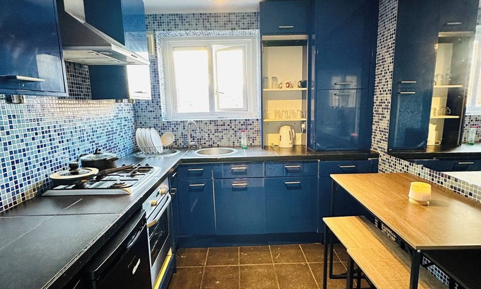 Angel Apartment | Immaculate 3-bed Apartment in London