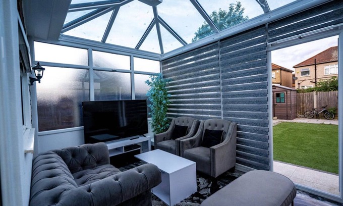 Eastbrook House | Immaculate 3 Bed Luxury House in Dagenham London