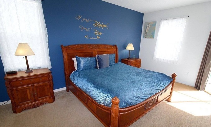Haines City Villa | Immaculate 5-bed Villa in Haines City Pool G/room