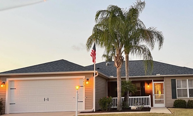 Duval Cottage | Immaculate Ranch home in Village of Duval
