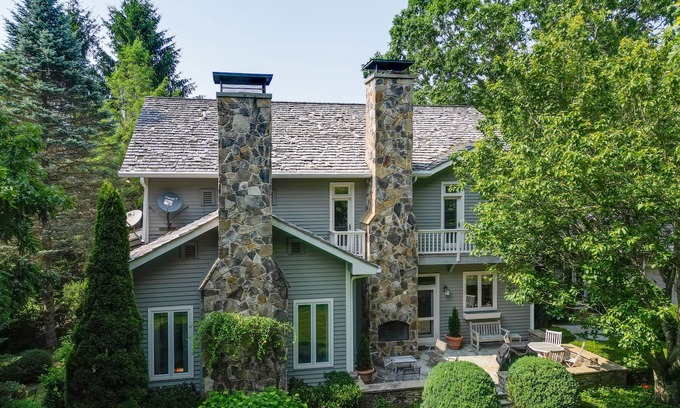 Highlands Villa | Immaculate Scaly Mountain Villa w/ Mountain Views!