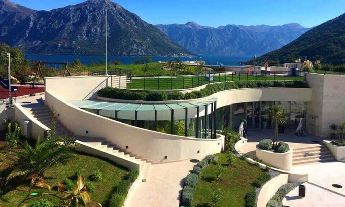 Kotor Old Town Apartment | Impeccable 1-Bed Apartment in Morinj