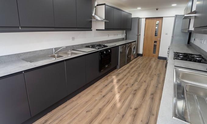 Selly Oak Apartment | Impeccable 1-bed Studio in Birmingham