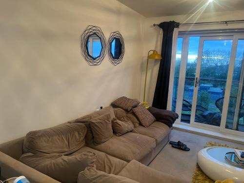 Cray Valley West Apartment | Impeccable 2-Bed Apartment in Orpington