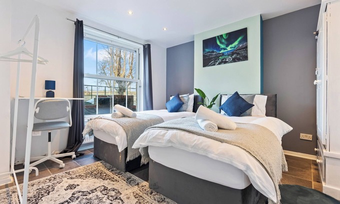 Brixton House | Impeccable 4-bed House With Garden in Brixton