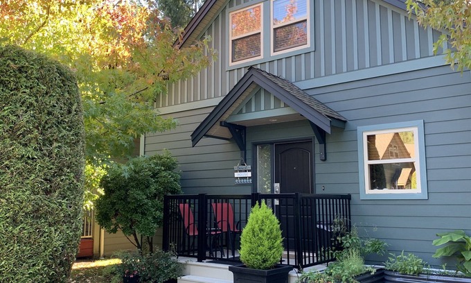 Regional District of Nanaimo Cottage | Impeccable Summer Retreat!
