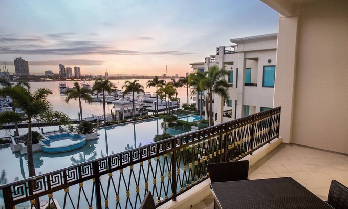Main Beach Hotel | Imperial Hotel Gold Coast