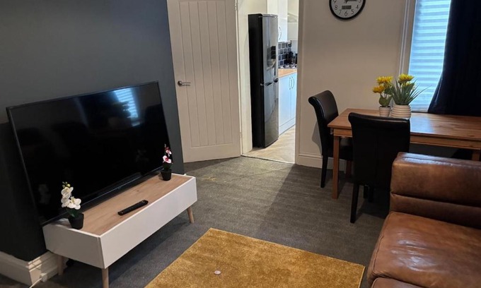 Blyth Apartment | Imperial Suite, Free Parking