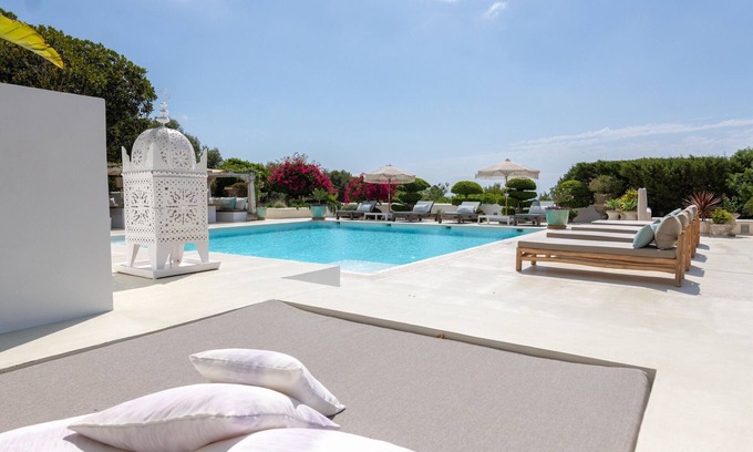 Sant Josep de sa Talaia Villa | Impressive Ibiza Villa | El Zafiro | 6 Bedrooms | Private Gym & Fantastic.