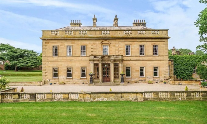 Carlton-in-Cleveland Hotel | Impressive Country Home close to North York Moors