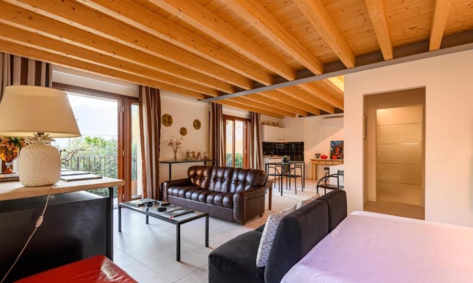 Marone Apartment | In Riva al Lago di Iseo Dependance Primo Piano