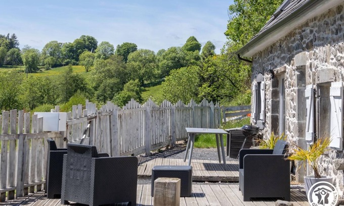 La Tour-dʼAuvergne House | In the calm of La Burande
