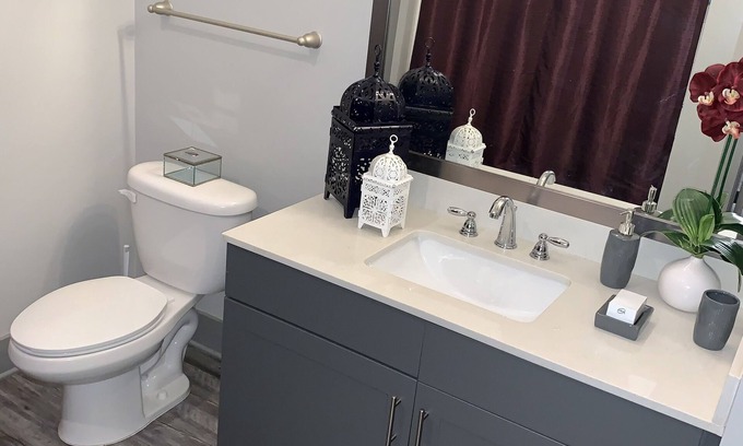 Lindridge-Martin Manor House | IN THE CENTER OF IT ALL! The Real 60 Shades of GREY!