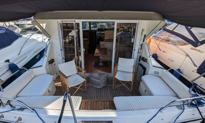 Palais des Festivals - Old Port Boat Rental | In the heart of Cannes - L'escale ensoleillée