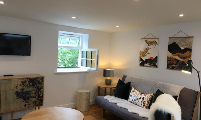 Glastonbury Apartment | In the Heart of Glastonbury