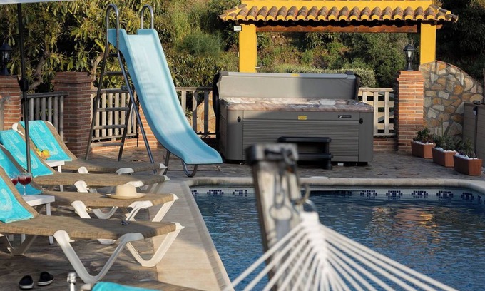 Nerja Cottage | IN THE MOUNTAINS OF THE COSTA DEL SOL. Villa with private swimming pool - hot jacuzzi