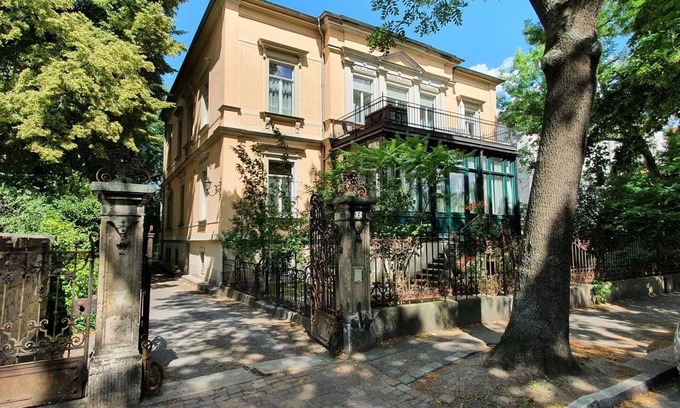 Suedvorstadt Apartment | In the old economic areas