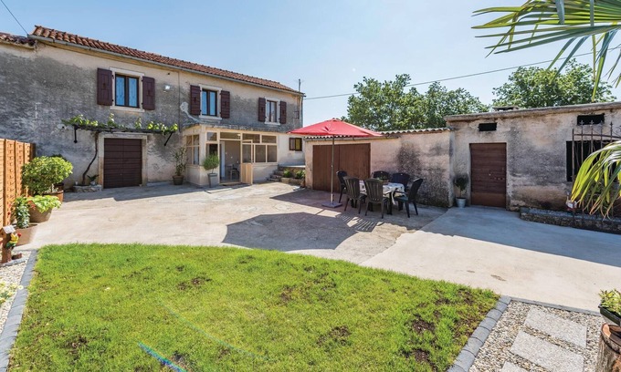 Kringa House | In the small village of Kringa, in the heart of Istria, you will find this vacation home, accessible