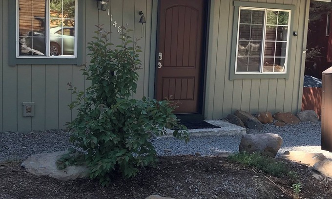 Truckee House | In Town Pet Friendly Truckee Home With Large Deck and Big Fenced Yard