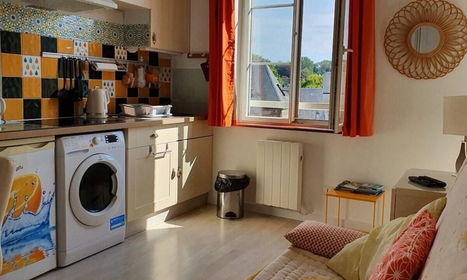 Veules-les-Roses Apartment | In Veules les Roses, 2 mn from the beach and shops - small dog accepted
