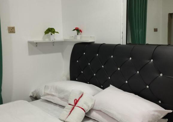 Kota Bharu House | Inap Idaman 6 Queen Bed Near HUSM