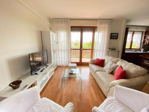 San Donato Milanese Apartment | [Incantevole] - 15 Minuti da Duomo + Wifi, Parking