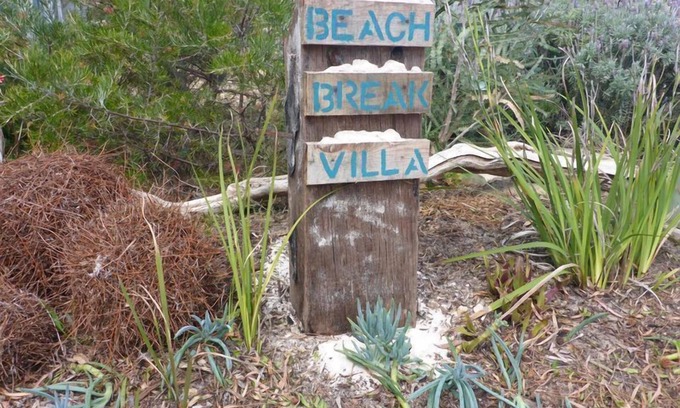 Ledge Point Villa | Included: Cleaning, WiFi, bottle wine,quality linen,child friendly,sport equip