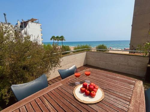 Torredembarra Apartment | Increíble casa frente al mar , planta baja