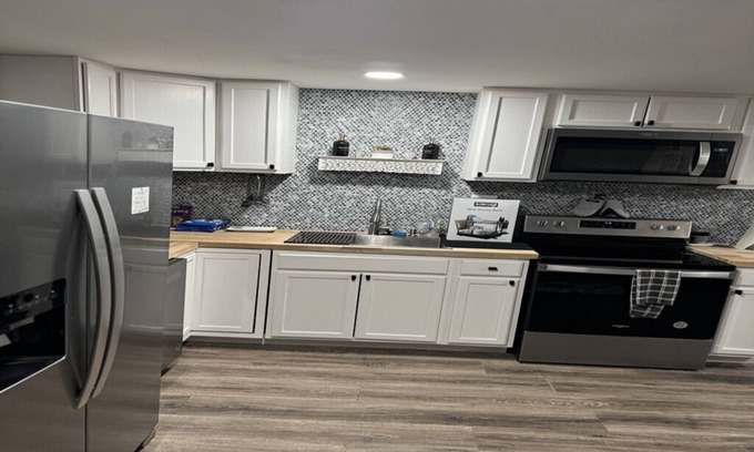 Catonsville Apartment | Incredible 1-bdr 1-bath apartment in Baltimore County with all new appliances