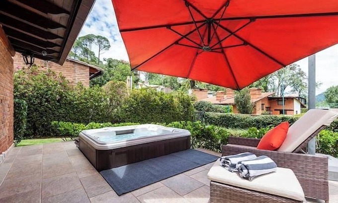 Valle de Bravo Apartment | Incredible Property with Huge Garden and Pool!