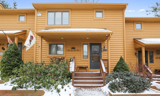 Davis House | Incredibly Plush meets Amazingly Priced!