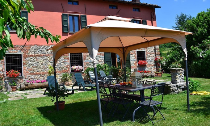 Castiglione di Garfagnana House | Independent Tuscan Holiday Home with Garden and Valley views