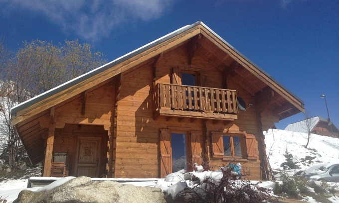 Montgellafrey Ski Chalet | INDEPENDENT COTTAGE CHARM (you occupy the entire chalet) 3 *
