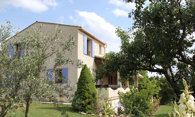 Moustiers-Sainte-Marie Villa | Independent villa in Moustiers, Gorges du Verdon lake of Ste Croix classified 3 keys