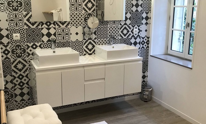 Braud-et-Saint-Louis Bed & Breakfast | Independent gîte adjoining the villa l'estuaire