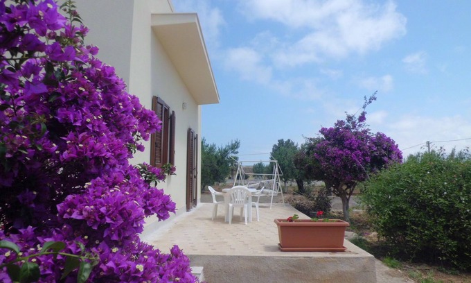 Trapani Villa | independent 500 from the sea, with fenced land on 4 sides quiet and privacy