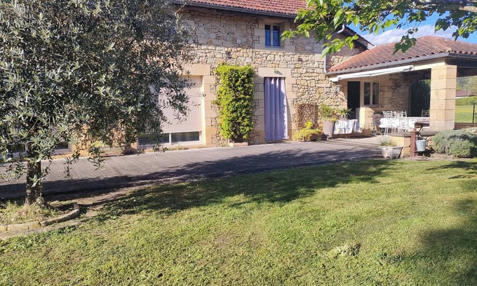 Saint-Cyprien House | independent cottage LE PRIOLAT 2 to 8 pers. at the heart of the PGD NOIR-ST CYPRI