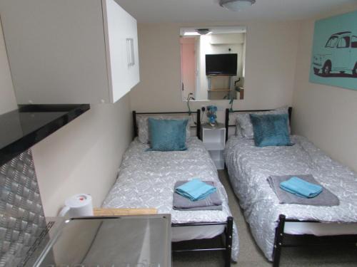 Arbury Apartment | Independent two bed en-suite annex, close to city