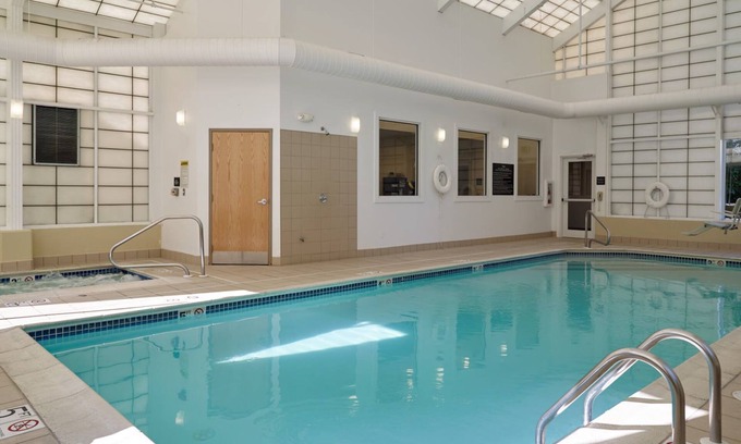 South Portland Hotel | Independents Long Creek Hotel by IHG