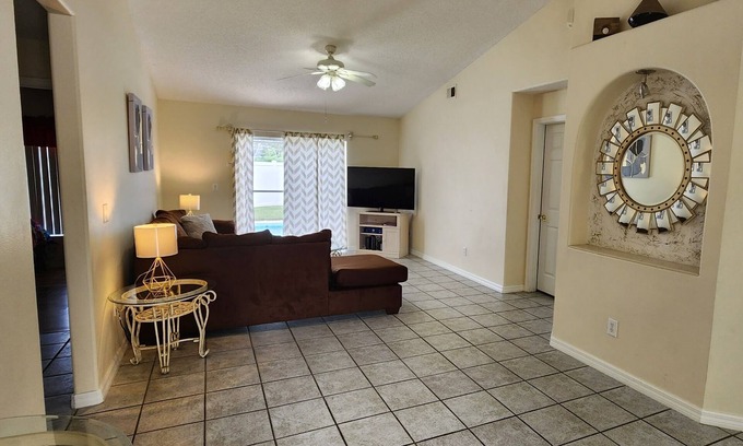 Indian Point House | INDIAN POINT (4521OB) - 3BR 2BA Pool Villa private Games Room, fenced backyard