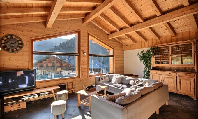 Saint-Jean-dʼAulps Ski Chalet | INDIVIDUAL CHALET -SAUNA -WIFI - SAINT JEAN D'AULPS- 14 PEOPLE - CHALET COFFY