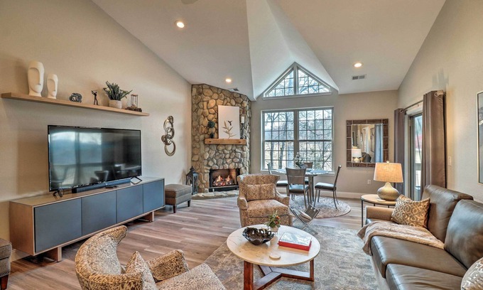 Lake Lure Condo | Indoor Pool & Golf Course Views: Lake Lure Condo!