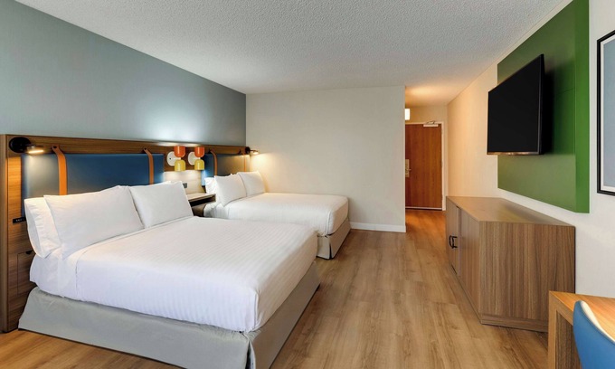 Mayo Clinic Hotel | Indulge in Home Like Comfort! w/Pool, Near Sunrise Trailhead, Pet-Friendly