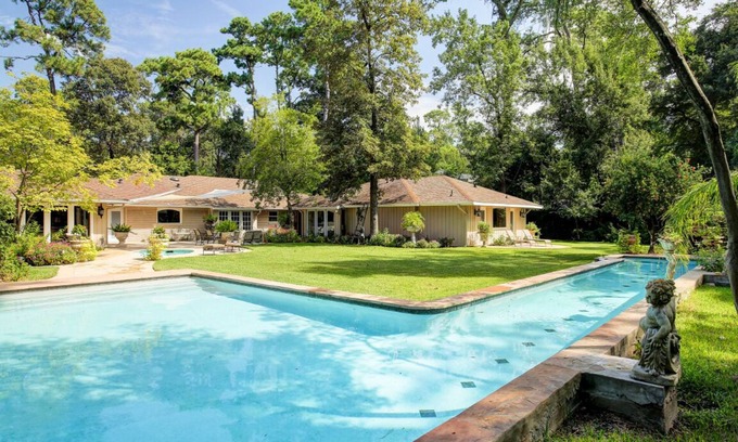 The Villages House | Indulge in Private Luxury: Gourmet Kitchen, Upscale Amenities